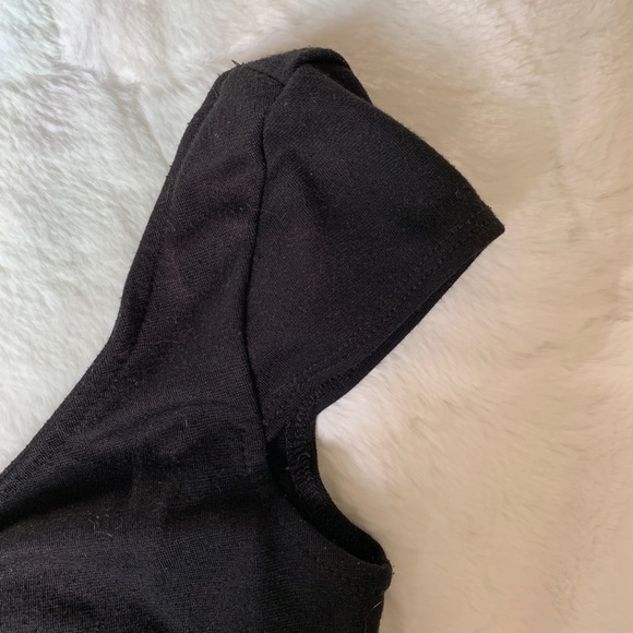 Soprano Black Bow Cropped Top - Picture 5 of 6